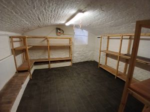 Photo 16- click for photo gallery